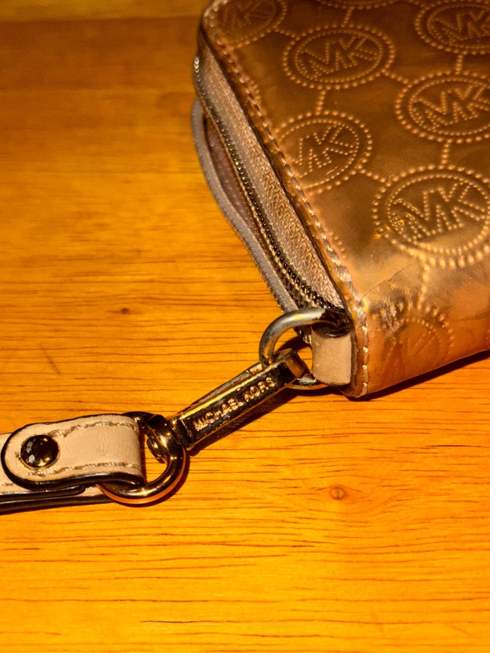 Michael Kors Gold Metallic Monogram Wristlet Zip Around Wallet Bag Plaque - Picture 11 of 12